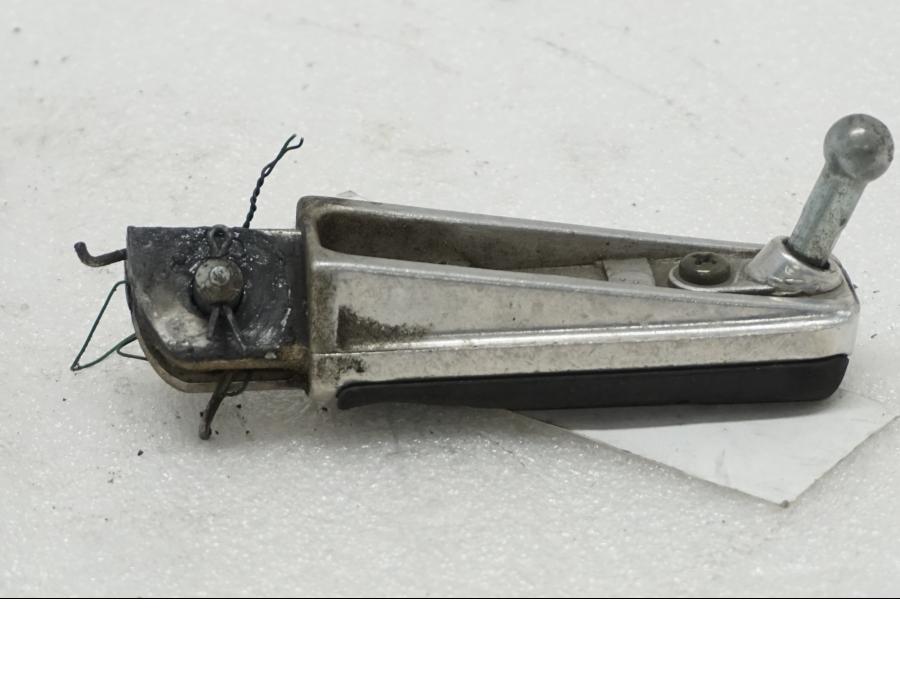 Baksidan pÄ Fotpinne frÄn en Yamaha TDM 900 -2002 motorcykel.