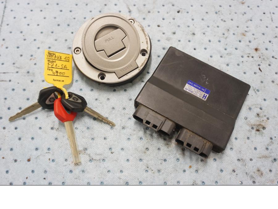 Framsidan pÄ LÄssats frÄn en Yamaha FZ1-SA -2007 motorcykel.