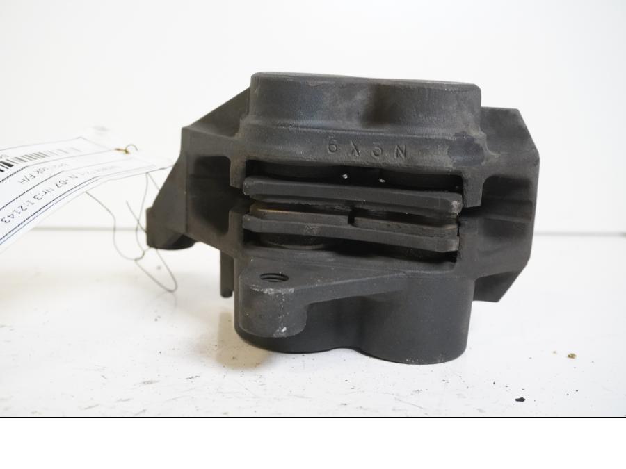 Höger sida på Bromsok från en Yamaha FZ-1 N -2007 motorcykel.