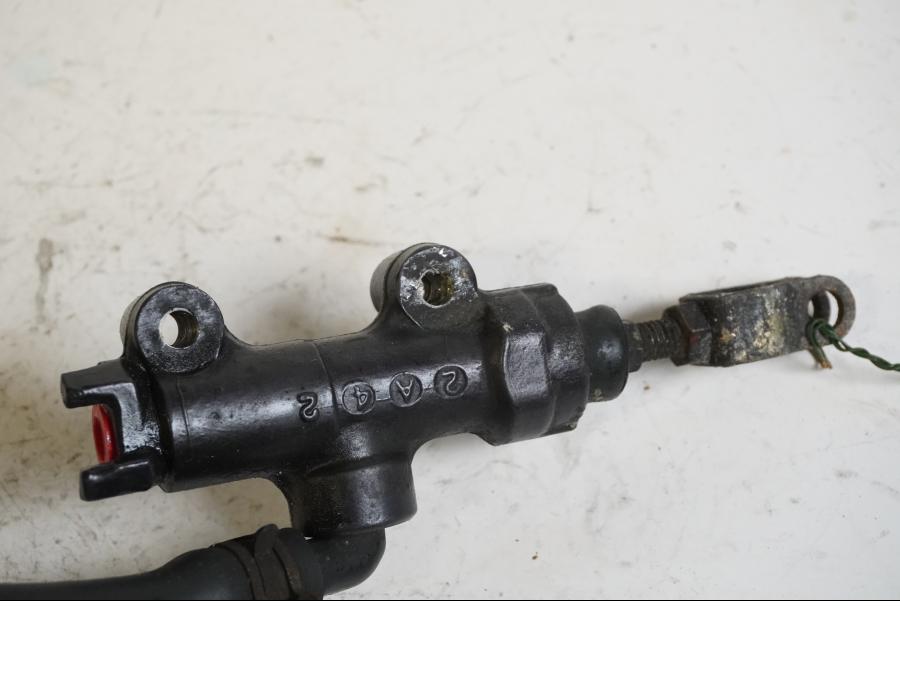 Snett uppifrån på Bromshuvudcylinder från en Kawasaki GPX 750 R -1987 motorcykel.