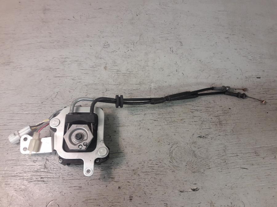 Höger sida på Avgasspjällmotor från en Kawasaki ZX-6R -2008 motorcykel.