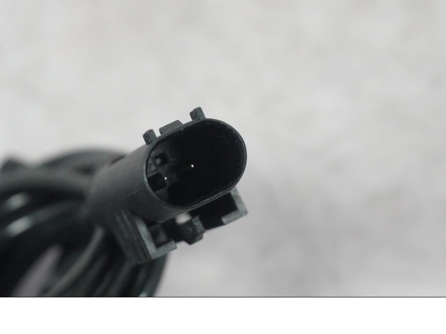 Snett uppifrån på ABS givare från en KTM 1290 Super Duke R -2022 motorcykel.