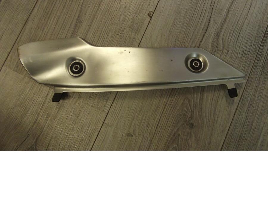 Framsidan på Magkåpa från en Yamaha YZF 1000 R1 -2015 motorcykel.