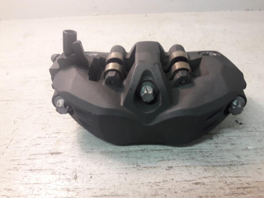 Baksidan på Bromsok från en Kawasaki ZX-6R -2008 motorcykel.