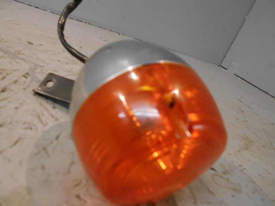 Snett uppifrån på Blinkers från en Triumph Speedmaster -2010 motorcykel.