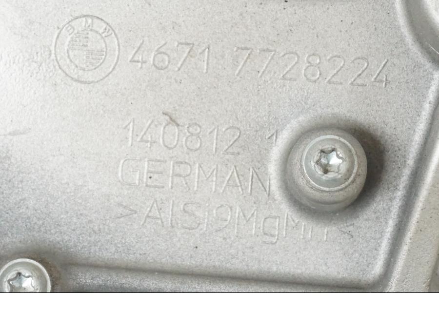 Extrabild4 på Fotpinnefäste från en BMW K 1600 GTL -2015 motorcykel.