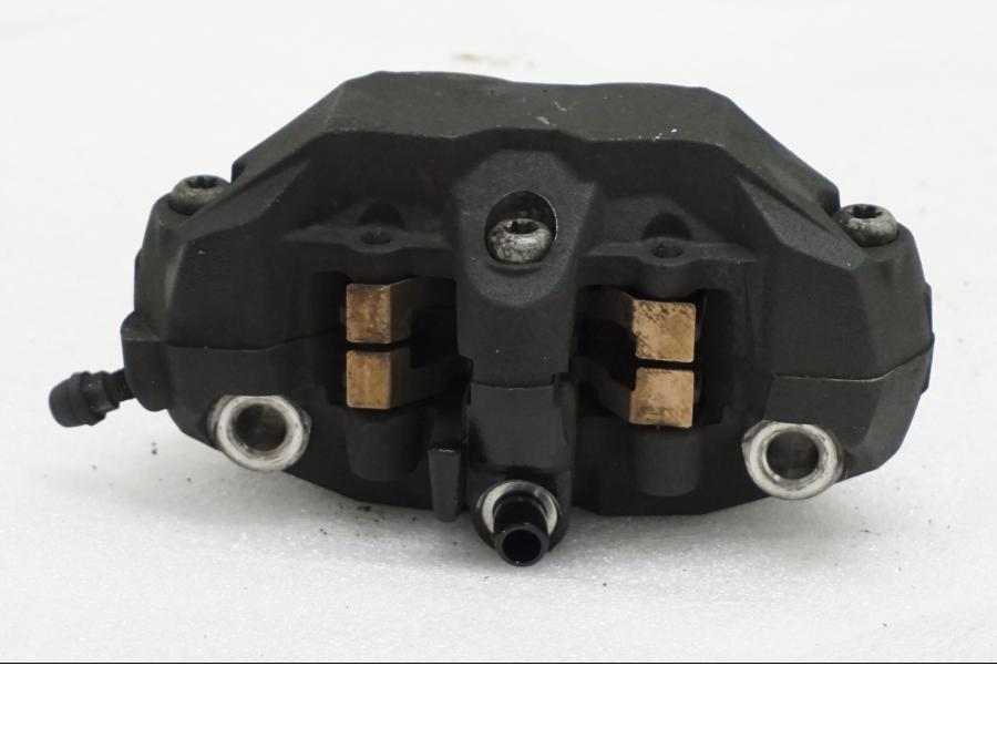 Höger sida på Bromsok från en Suzuki GSX-R 1000 -2007 motorcykel.