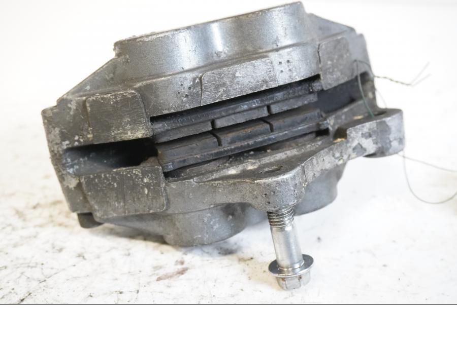 Höger sida på Bromsok från en Kawasaki ZZR 600 -1993 motorcykel.