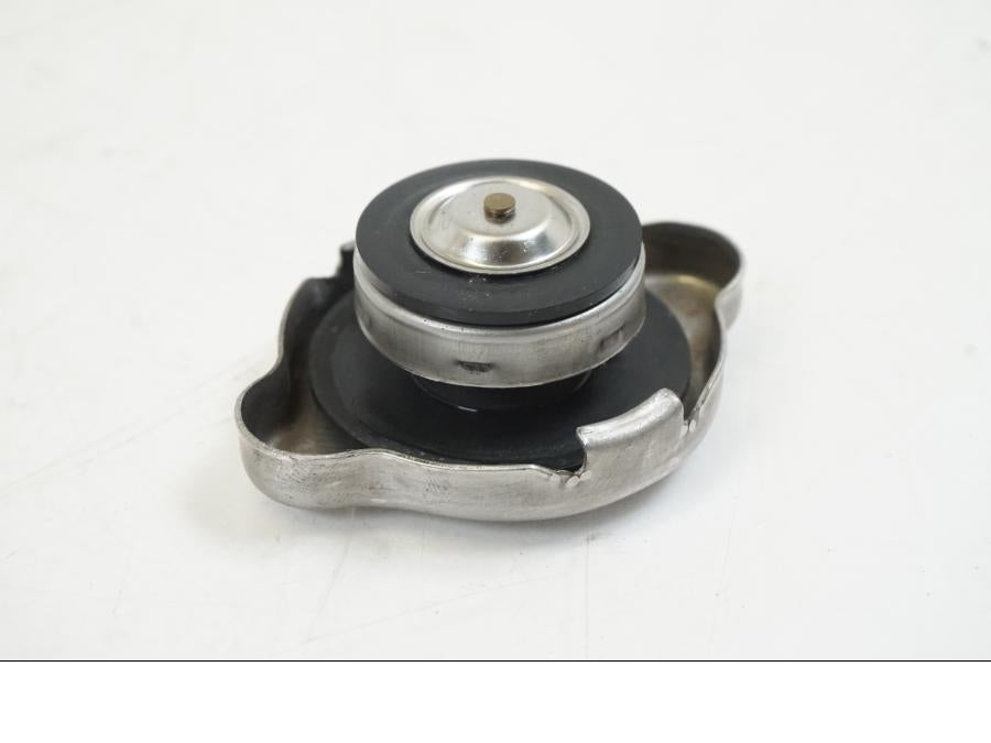 Baksidan på Vattenkyllock från en Yamaha YZF 1000 R1 -2009 motorcykel.