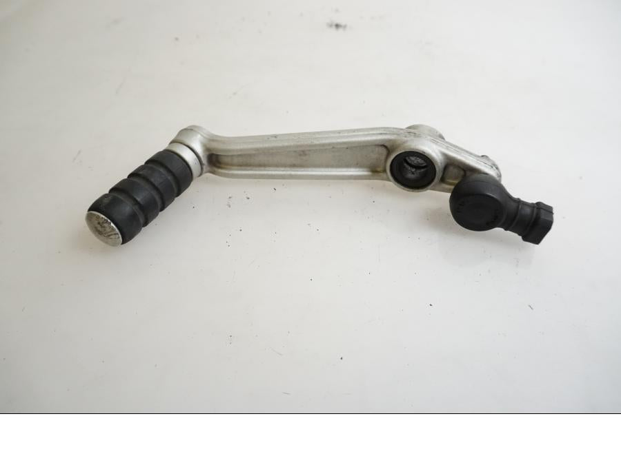 Höger sida på Växelpedal från en BMW K 1200 S -2007 motorcykel.