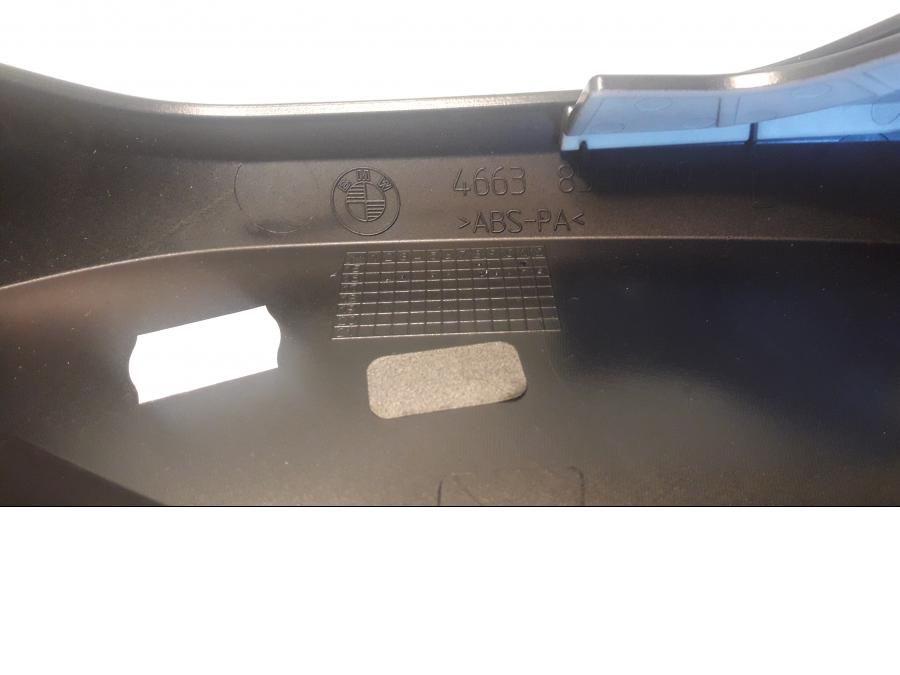 Vänster sida på Sidopanel från en BMW K 1600 -2019 motorcykel.