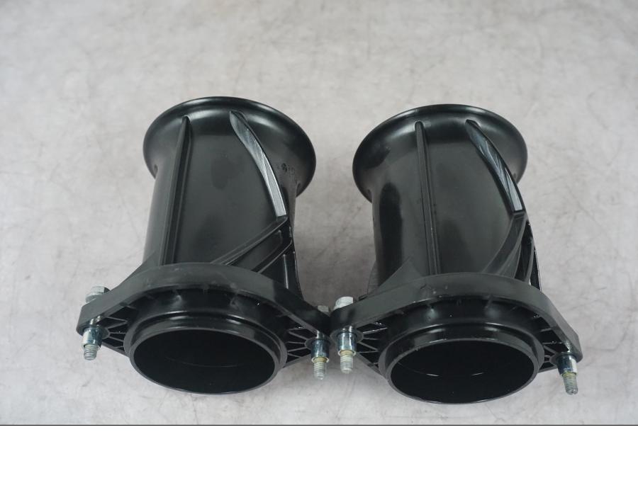 Extrabild1 på Luftrör från en KTM 1290 Super Adventure S -2022 motorcykel.