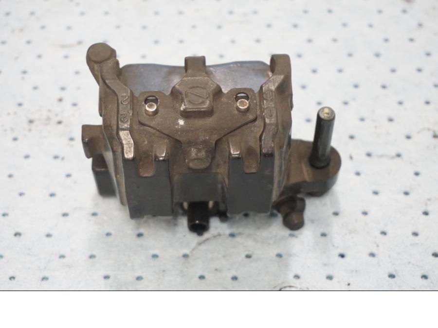 Höger sida på Bromsok från en Honda GL 1200 -1987 motorcykel.