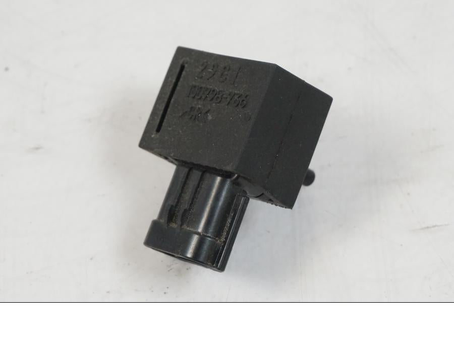 Höger sida på Mapsensor från en Suzuki VZR 1800 -2009 motorcykel.