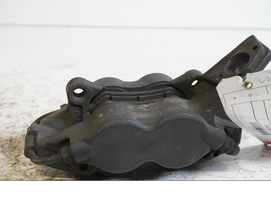 Baksidan på Bromsok från en BMW K 1200 LT -2004 motorcykel.