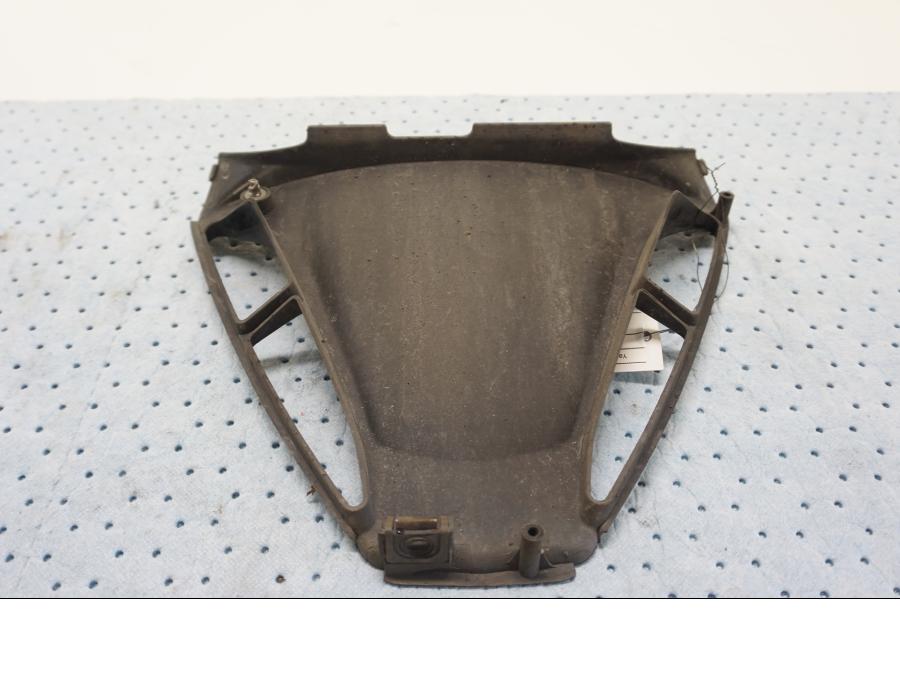 Baksidan på Trekanten från en Yamaha YZF 1000 R1 -2003 motorcykel.