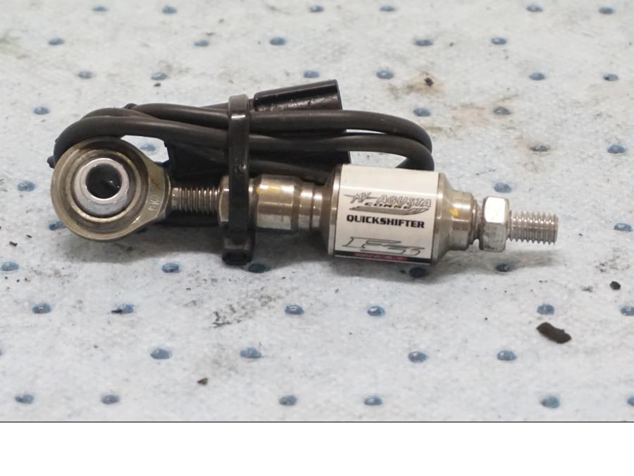 Framsidan pÄ Quickshift frÄn en MV Agusta F3 675 -2014 motorcykel.