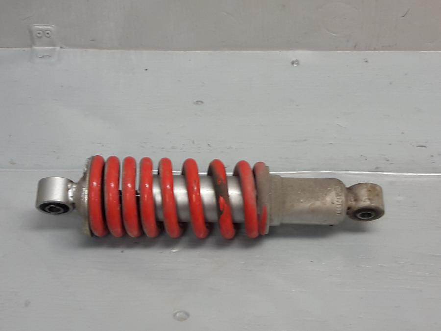 Framsidan på Stötdämpare från en Honda CBR 125 R -2005 motorcykel.