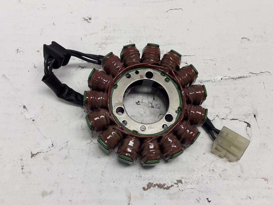 Framsidan på Generator från en Suzuki GSX-S 1000 -2018 motorcykel.