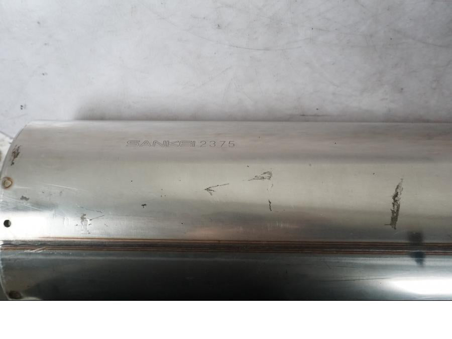 Extrabild1 på Ljuddämpare från en Honda CBR 1100 XX -2000 motorcykel.