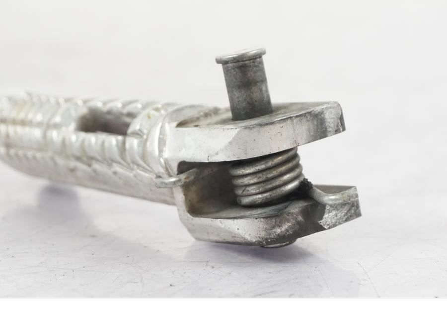 Snett uppifrån på Fotpinne från en Suzuki GSX-R 750 -2006 motorcykel.