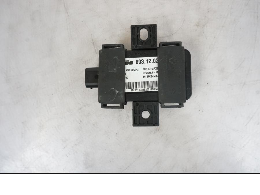 Extrabild1 på RDC Sensor från en KTM 1290 Super Duke R -2021 motorcykel.