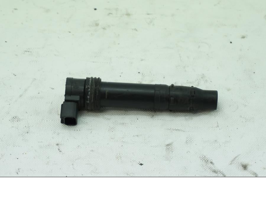 Höger sida på Tändspole från en Kawasaki ZX-6R -2004 motorcykel.