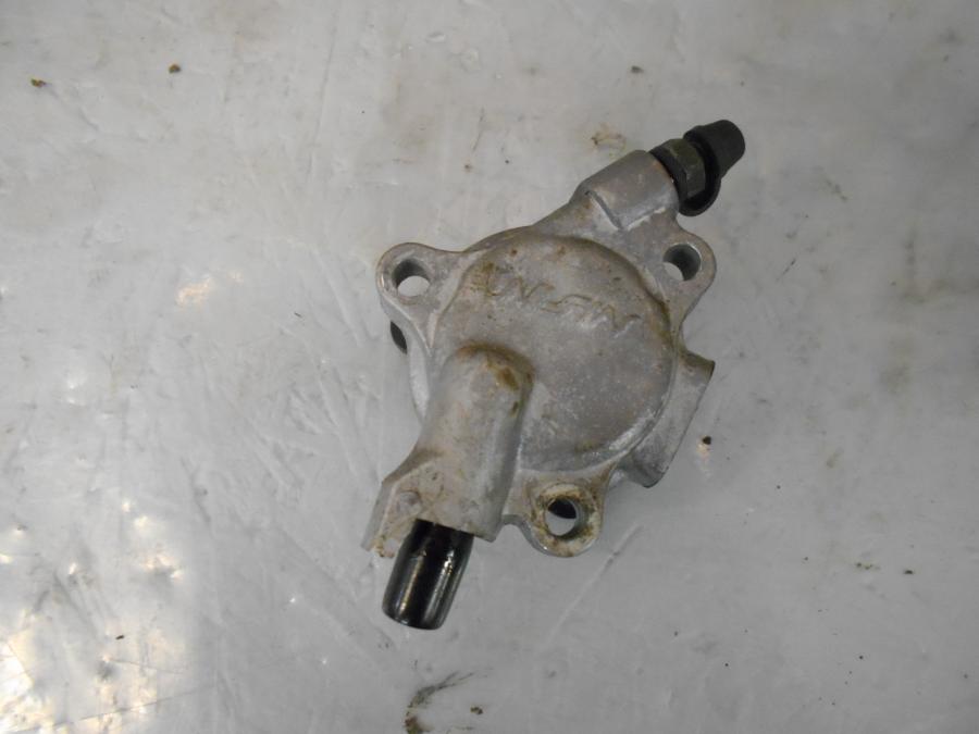 Framsidan på Kopplingslavcylinder från en Kawasaki VN 1600 Mean Streak -2007 motorcykel.