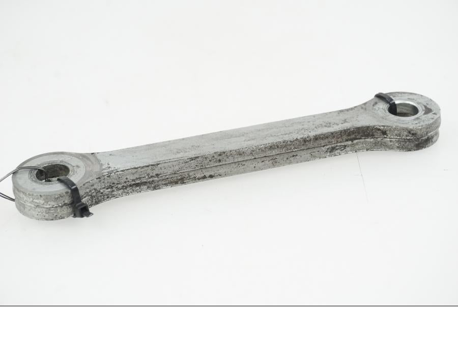 Vänster sida på Länkarm från en Yamaha XJ 900 -1997 motorcykel.