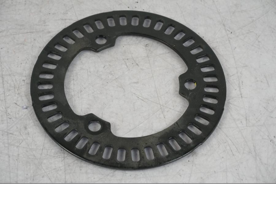 Baksidan på ABS krans från en Yamaha MT-09 SP -2018 motorcykel.