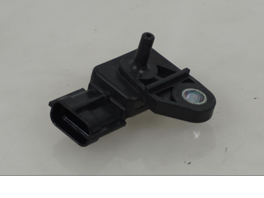 Höger sida på Mapsensor från en Triumph Daytona 675 -2008 motorcykel.