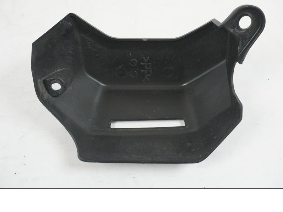 Vänster sida på Vattenexpansionskärl från en Yamaha MT-07 -2019 motorcykel.