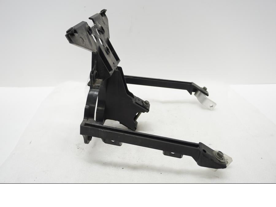 Höger sida pÄ ToppkÄpstag frÄn en Yamaha TDM 900 -2002 motorcykel.