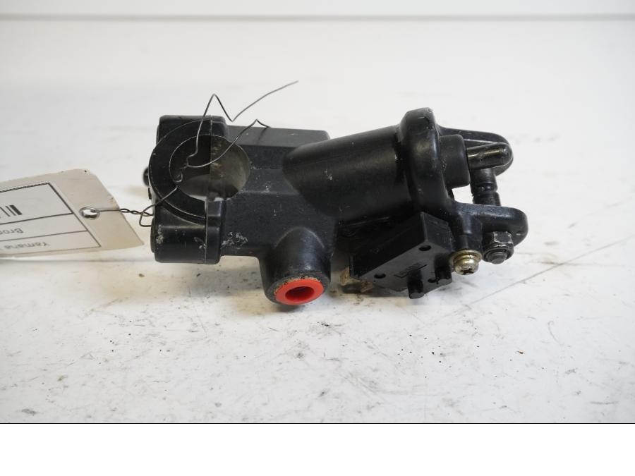Baksidan på Bromshuvudcylinder från en Yamaha YZF 1000 R1 -2004 motorcykel.