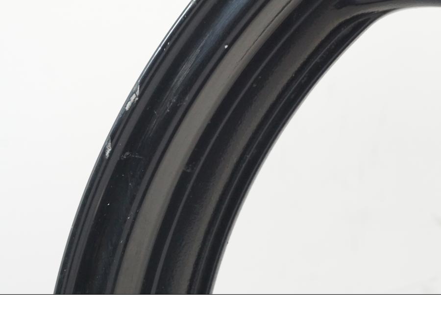 Extrabild6 på Fälg från en Honda CBR 1000 RR -2004 motorcykel.