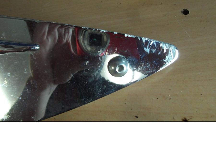 Baksidan på Vindrutefäste från en Kawasaki VN 1700 Classic Tourer -2009 motorcykel.