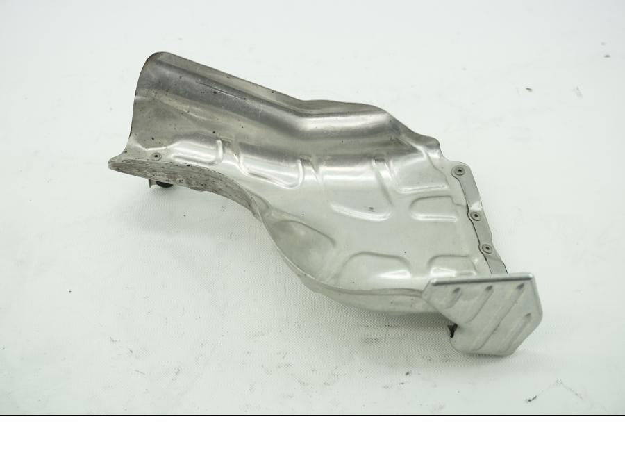 Baksidan på Värmeskydd från en Honda VFR 1200 -2012 motorcykel.