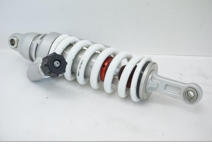 Baksidan på Stötdämpare från en KTM 1290 Super Adventure R -2021 motorcykel.