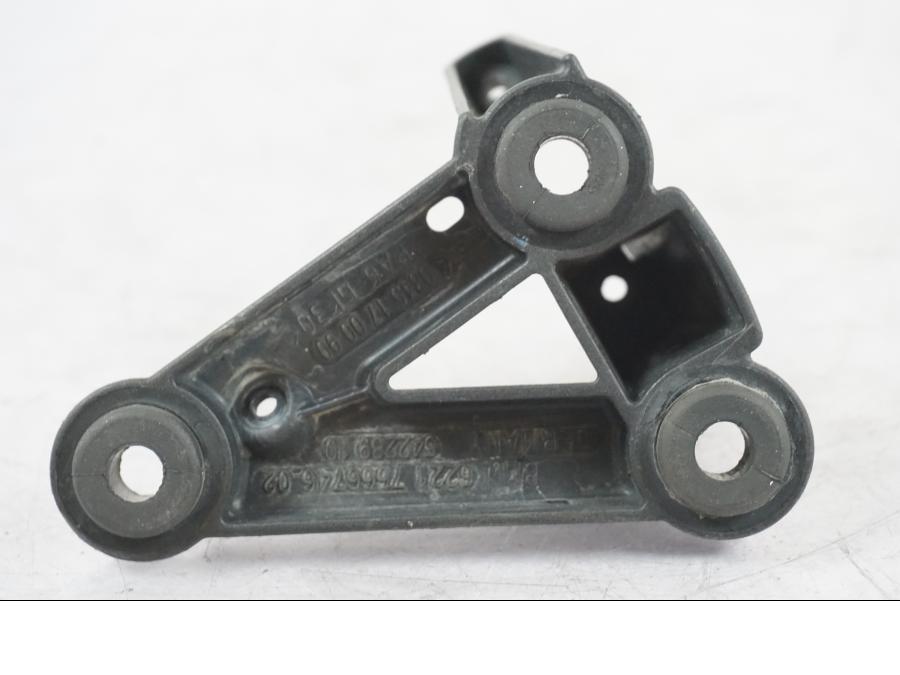 Vänster sida på Instrumentfäste från en BMW R 1200 GSA -2012 motorcykel.