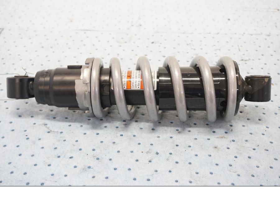 Framsidan på Stötdämpare från en Kawasaki Z 650 ABS -2020 motorcykel.