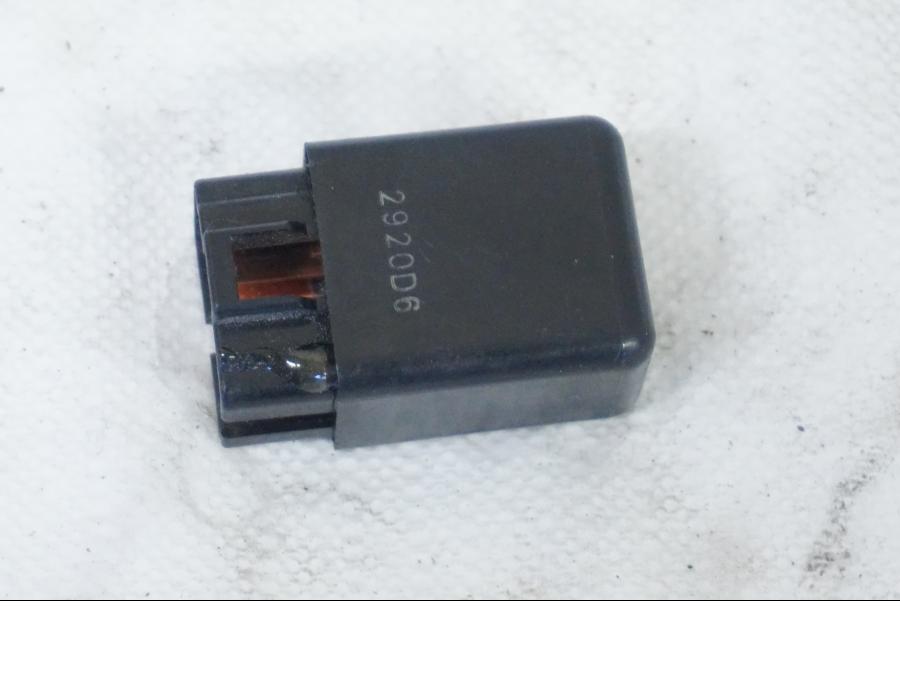 Framsidan pÄ RelÀ frÄn en Suzuki GSX-R 750 -2001 motorcykel.