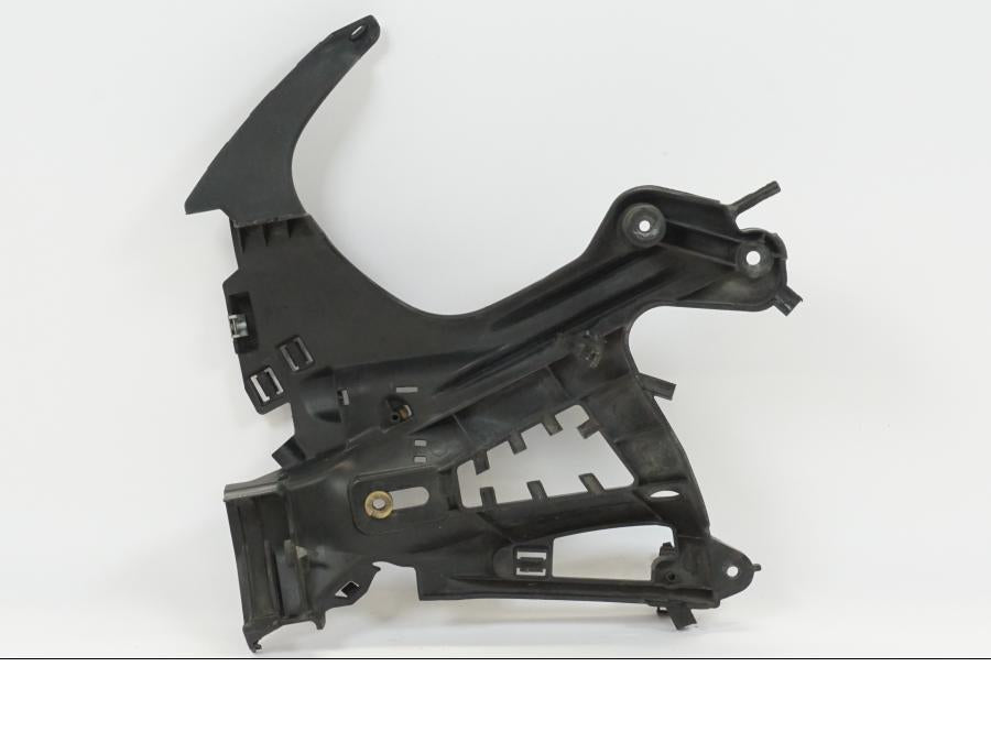 Snett uppifrån på Toppkåpstag från en BMW K 1200 S -2006 motorcykel.