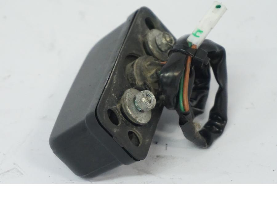 Snett nerifrån på Skyltbelysning från en Honda CB 500 X -2015 motorcykel.