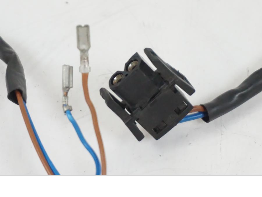 Höger sida på Kablage från en BMW F 650 CS -2002 motorcykel.