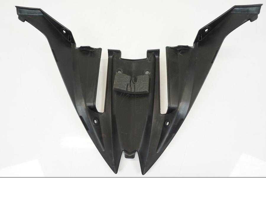 Extrabild2 på Vindrutefäste från en Kawasaki ER-6F -2016 motorcykel.