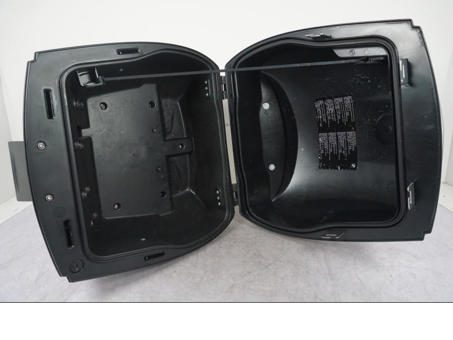 Extrabild6 på Topbox från en BMW F 800 R -2018 motorcykel.