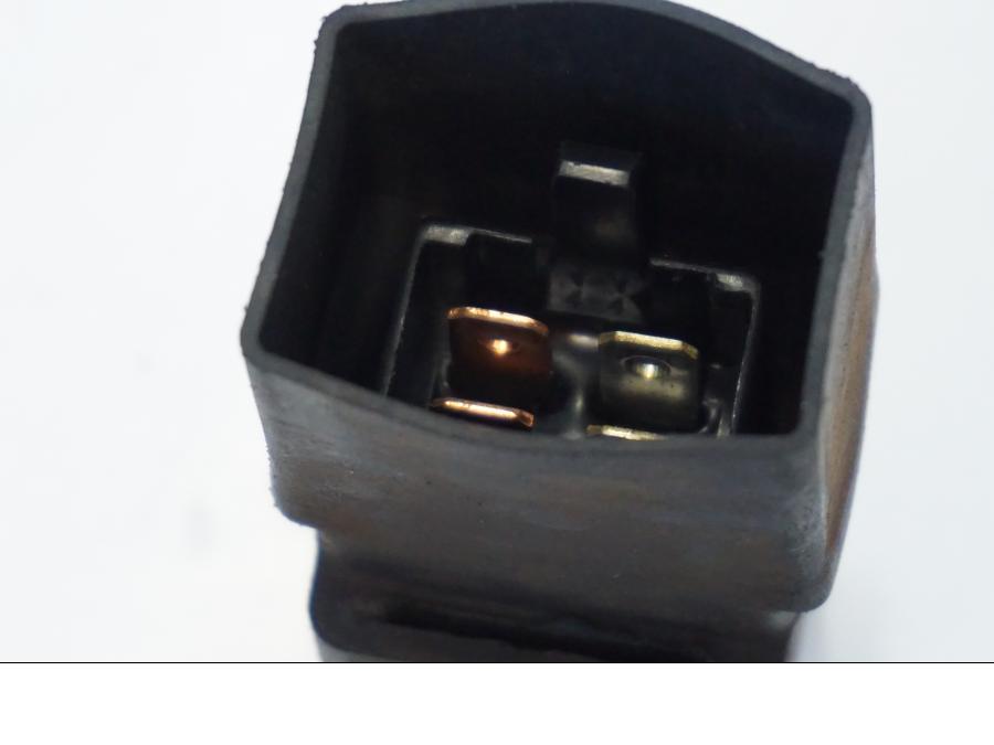 Extrabild1 pÄ RelÀ frÄn en Honda CBR 900 RR -2001 motorcykel.