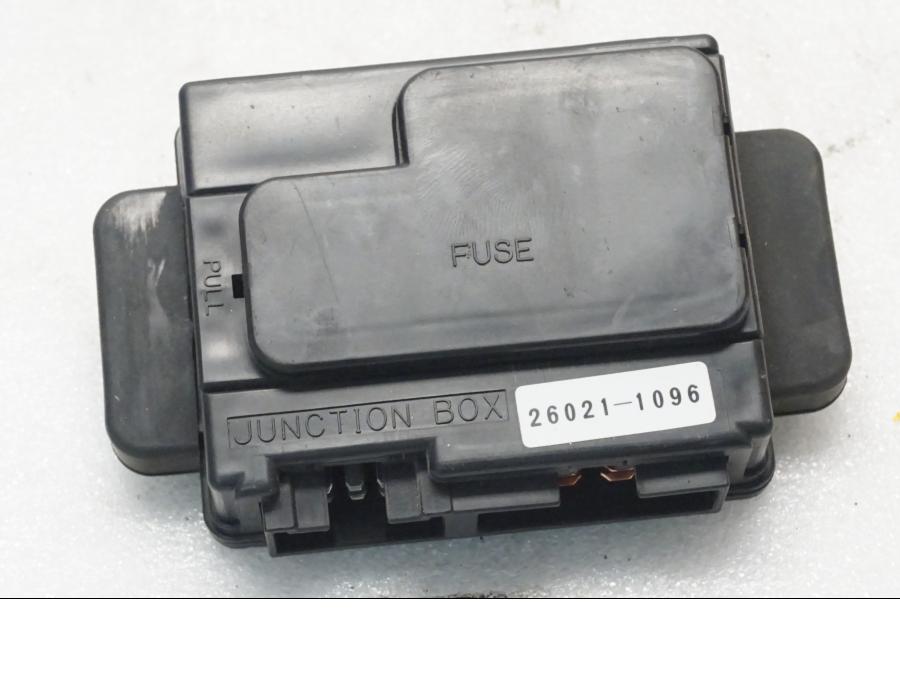 Framsidan på Säkringsbox från en Kawasaki VN 1500 Mean Streak -2003 motorcykel.