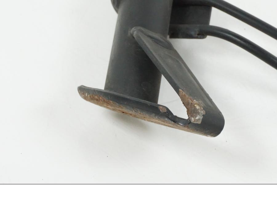 Höger sida på Sidostöd från en Ducati Multistrada 950 -2019 motorcykel.