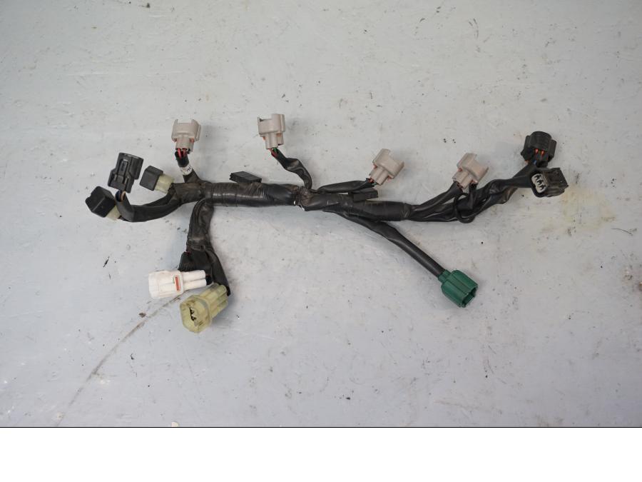 Framsidan på Kablage från en Yamaha XJ 6 -2011 motorcykel.